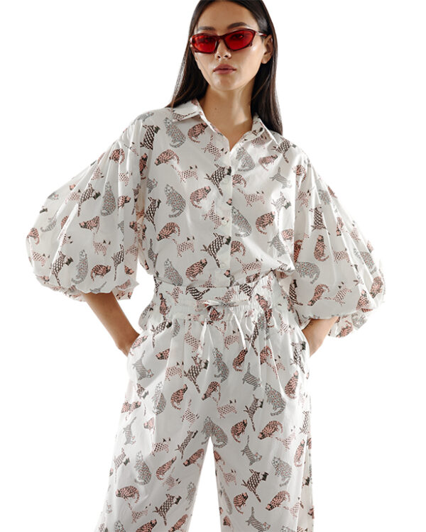 The SRT X16 (TST277) Cat Printed Balloon Sleeve Shirt