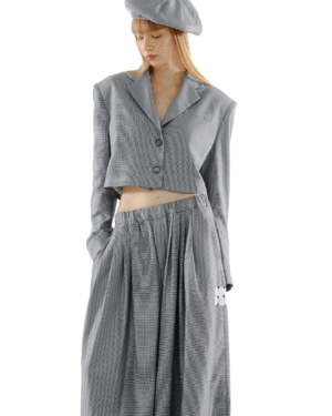 The SRT X16 (TBZ296) Cropped Blazer